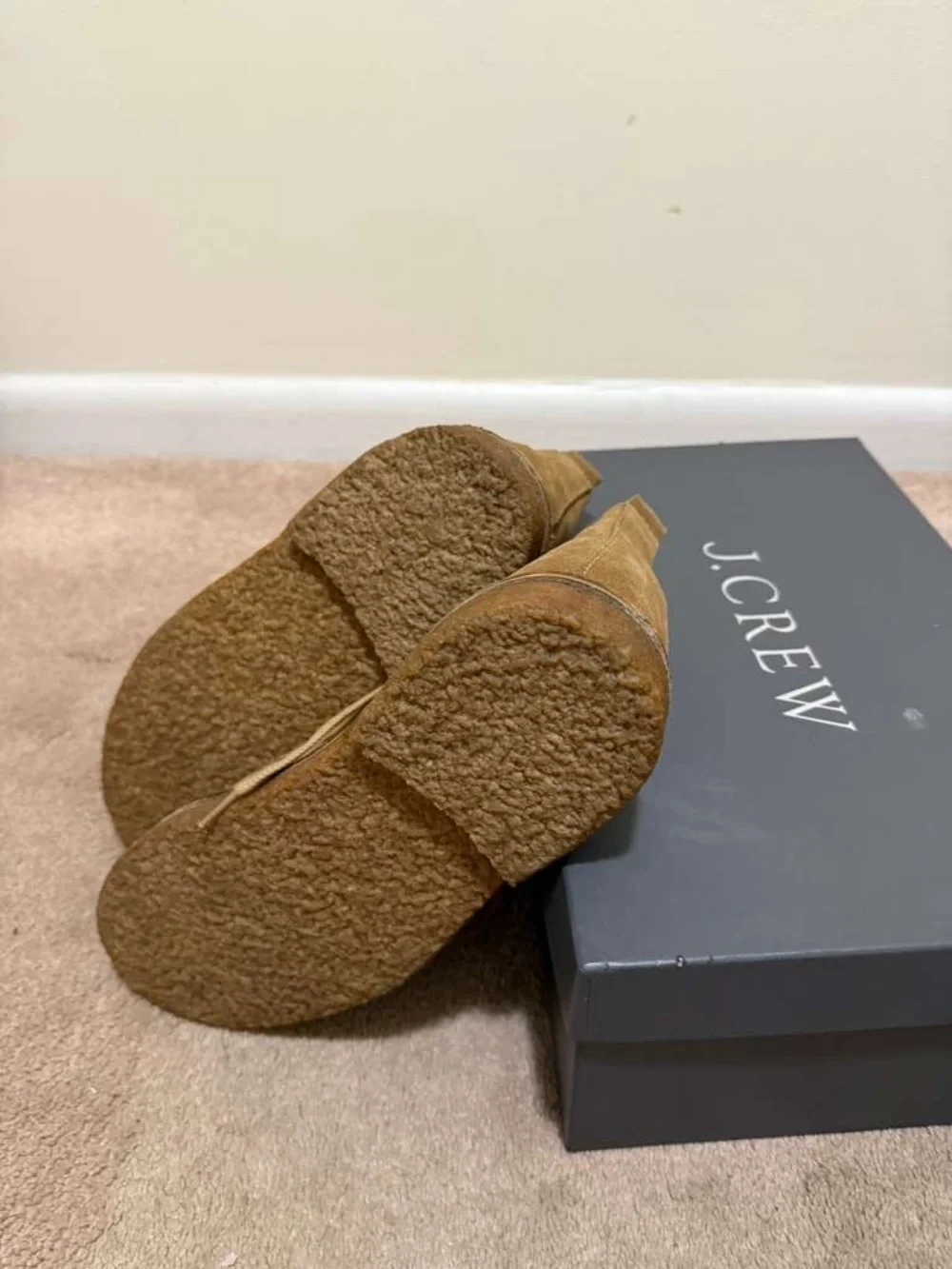 Men's Suede Chukka Boots in Tan